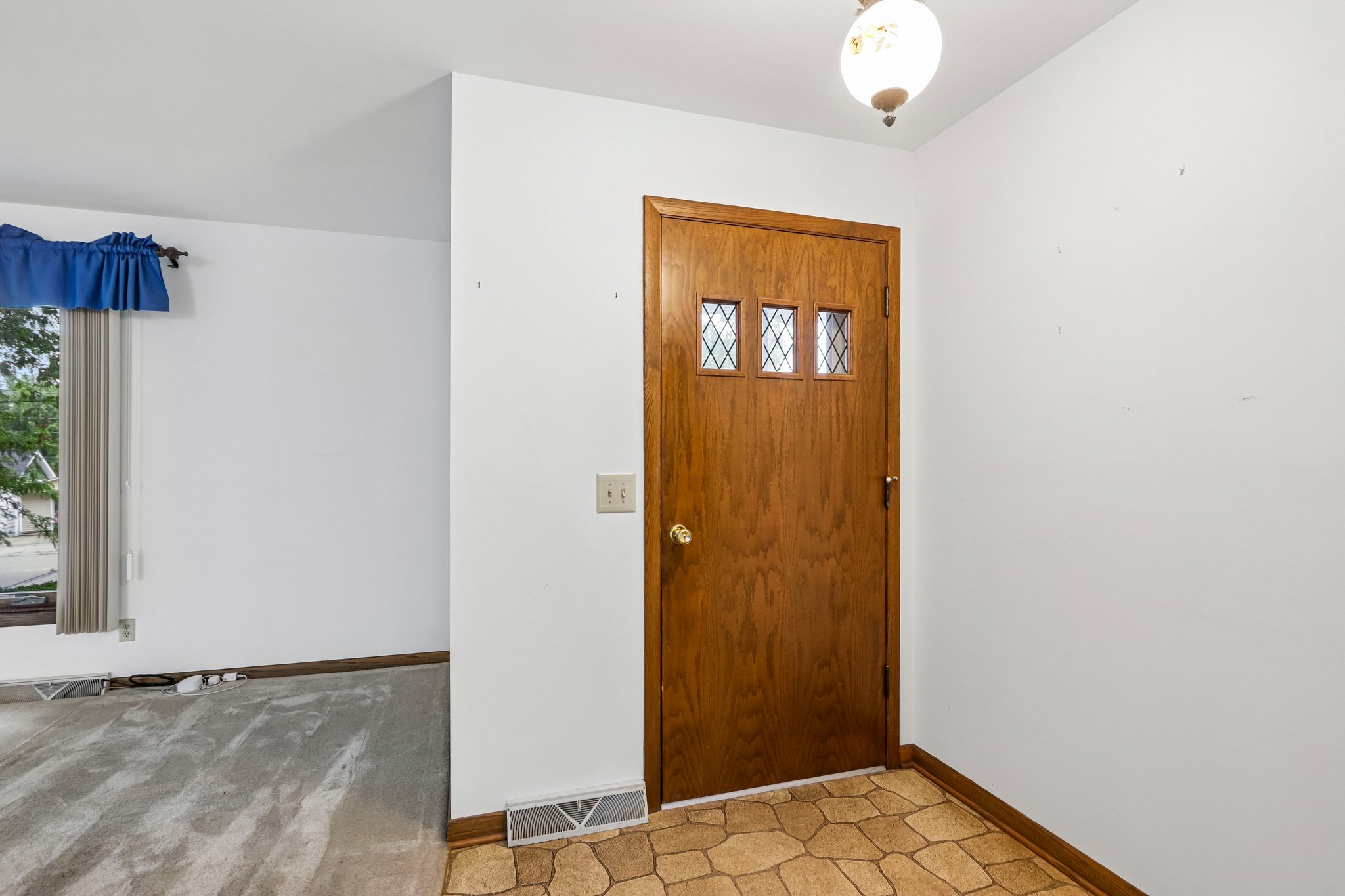 Oak Dr-S1809-023.jpg