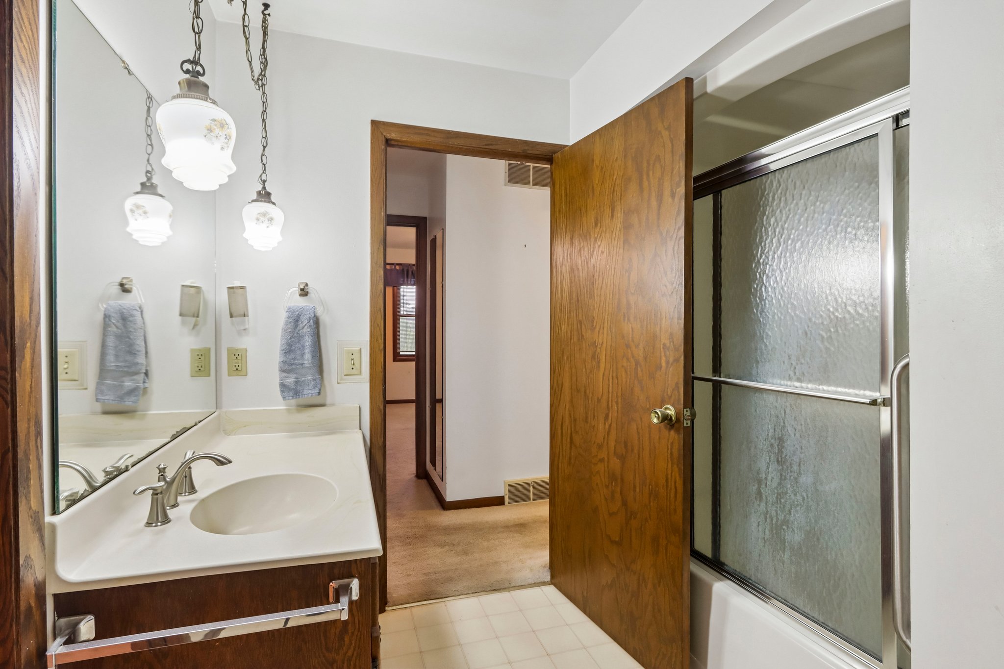 Oak Dr-S1809-028.jpg