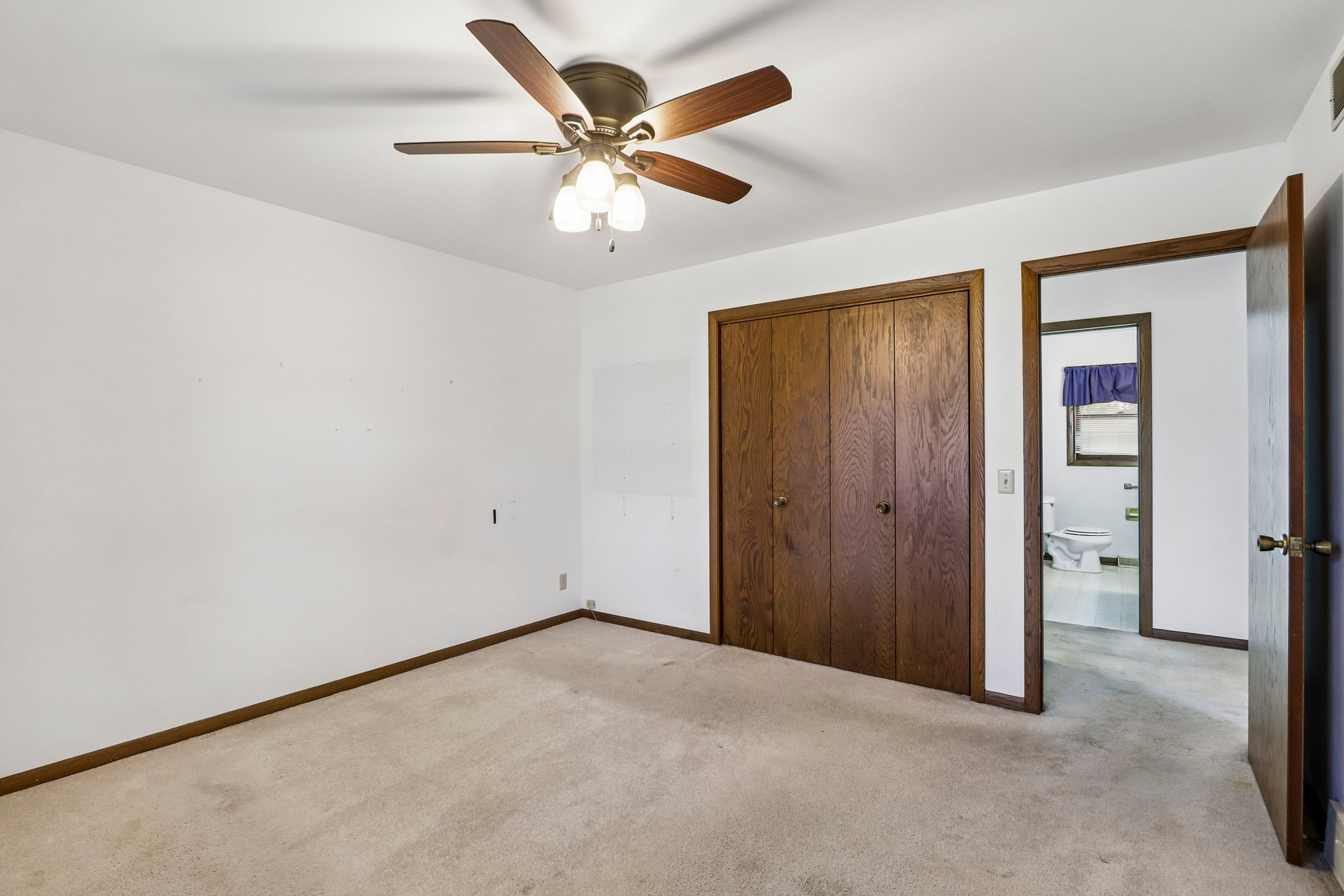 Oak Dr-S1809-037.jpg
