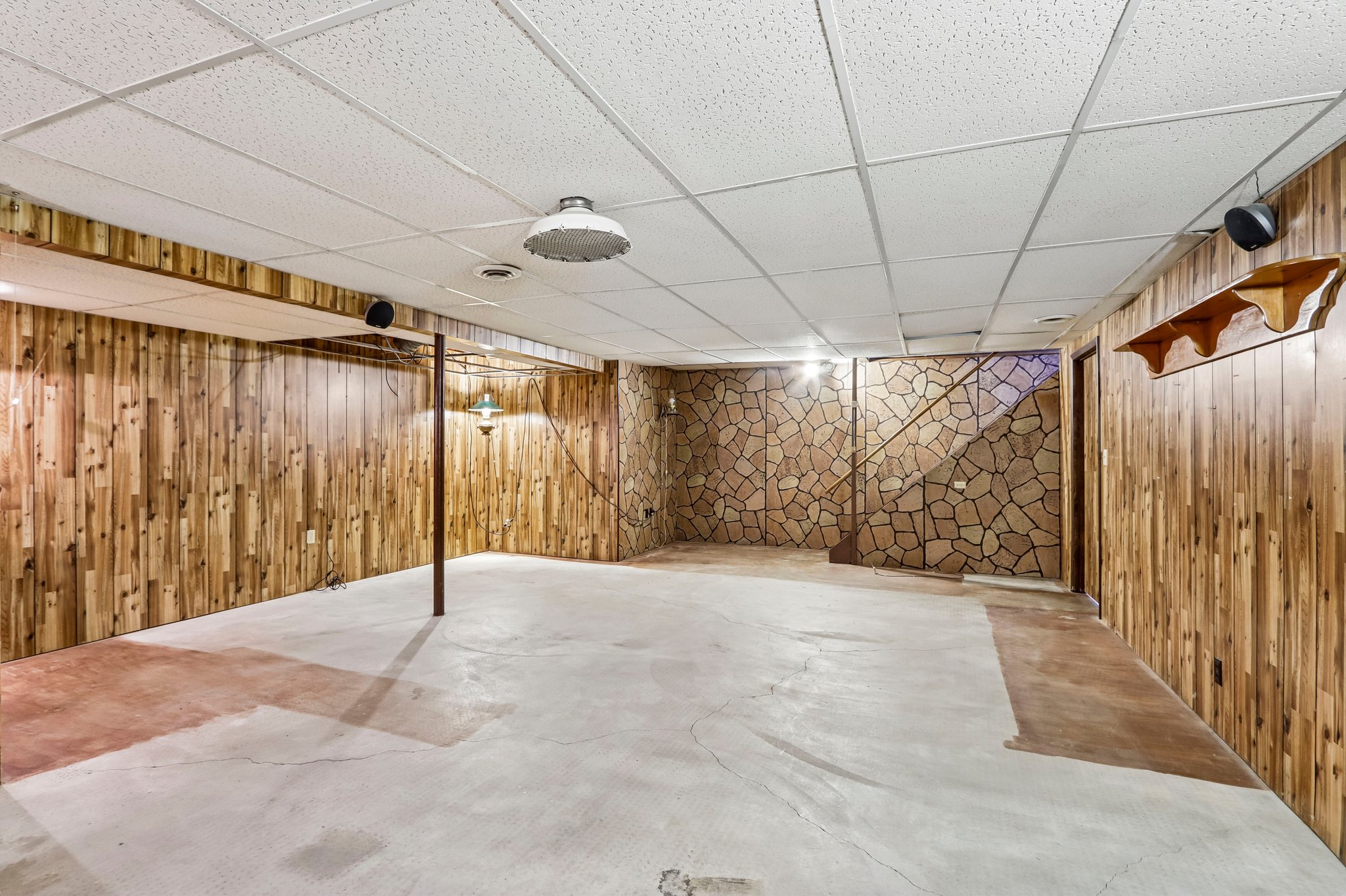 Oak Dr-S1809-039.jpg