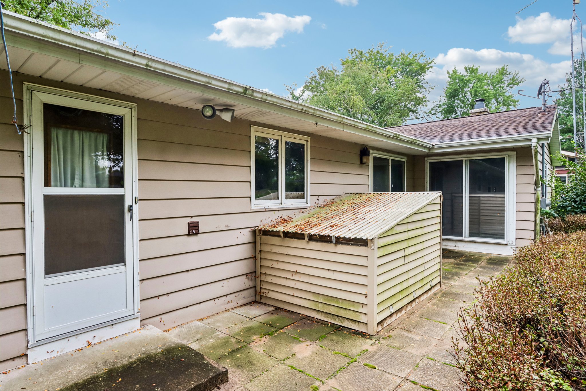 Oak Dr-S1809-045.jpg