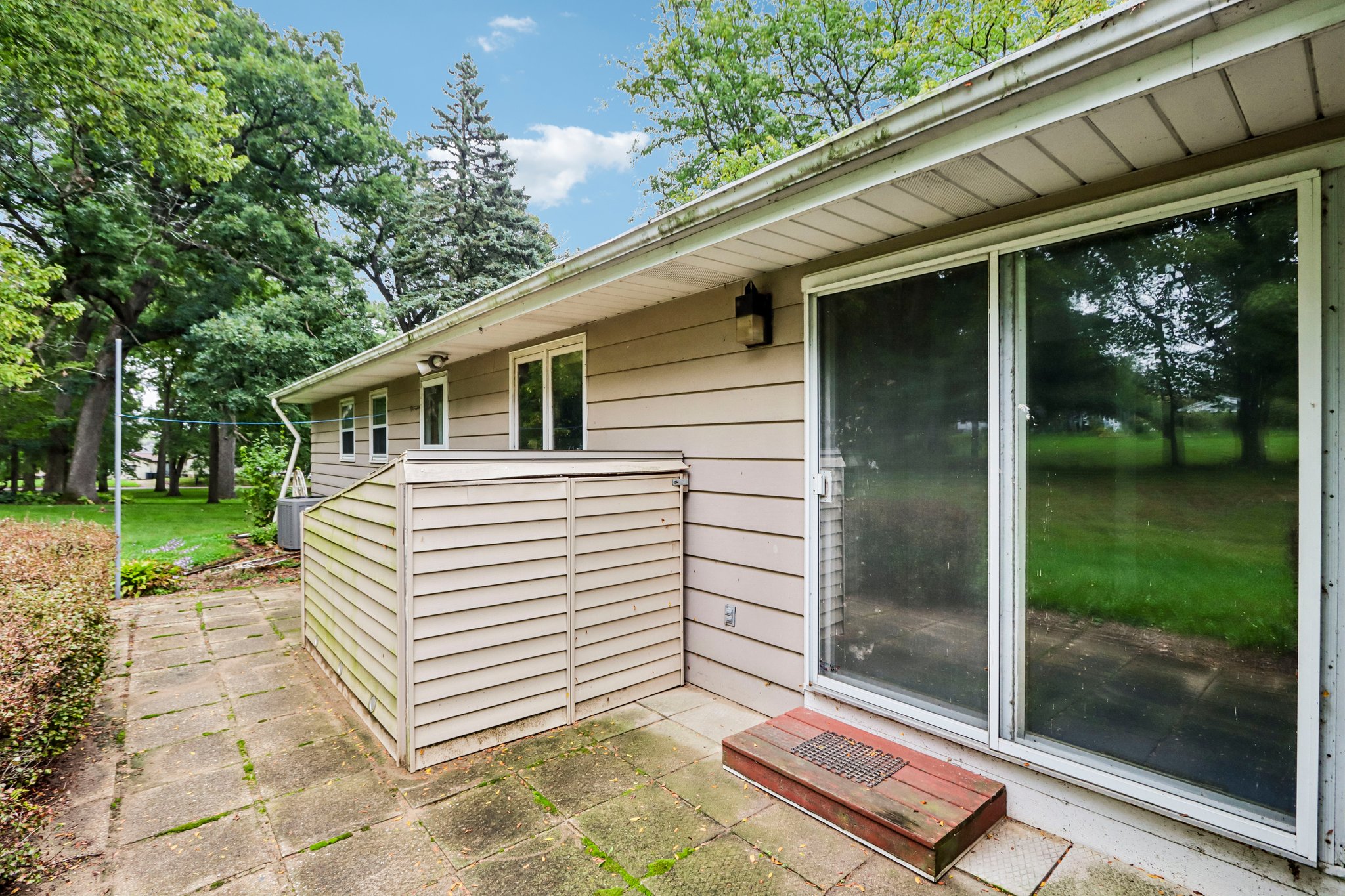 Oak Dr-S1809-047.jpg