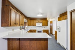 Oak Dr-S1809-012.jpg