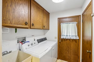 Oak Dr-S1809-026.jpg