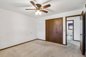 Oak Dr-S1809-037.jpg