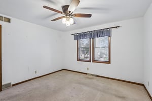 Oak Dr-S1809-038.jpg