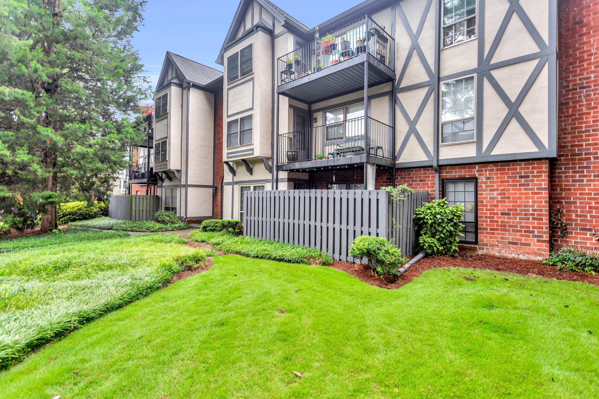 6851 Roswell Rd Q17, Atlanta, GA 30328 Visually Sold