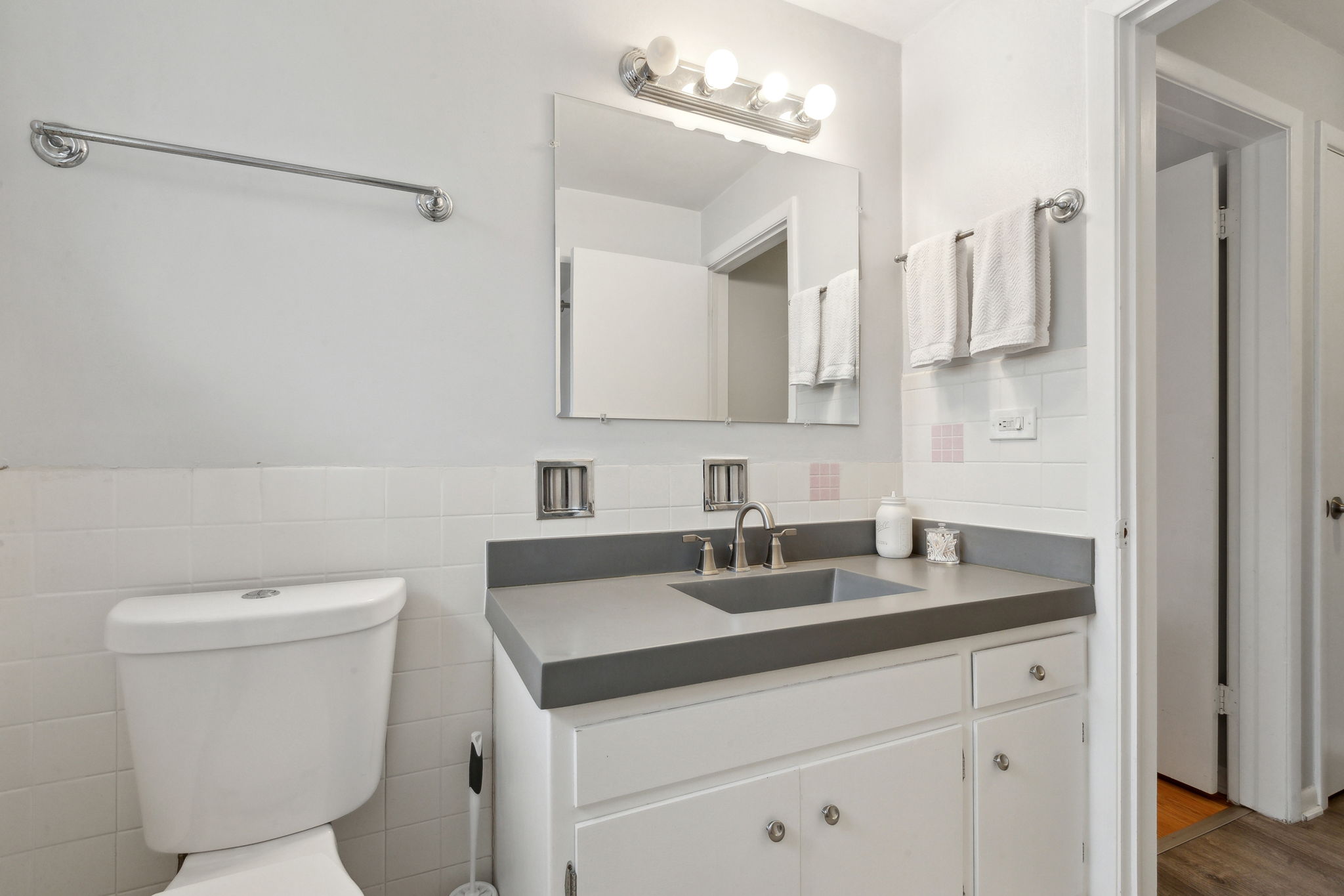 6851 W Gunnison St Unit 2-2205-025