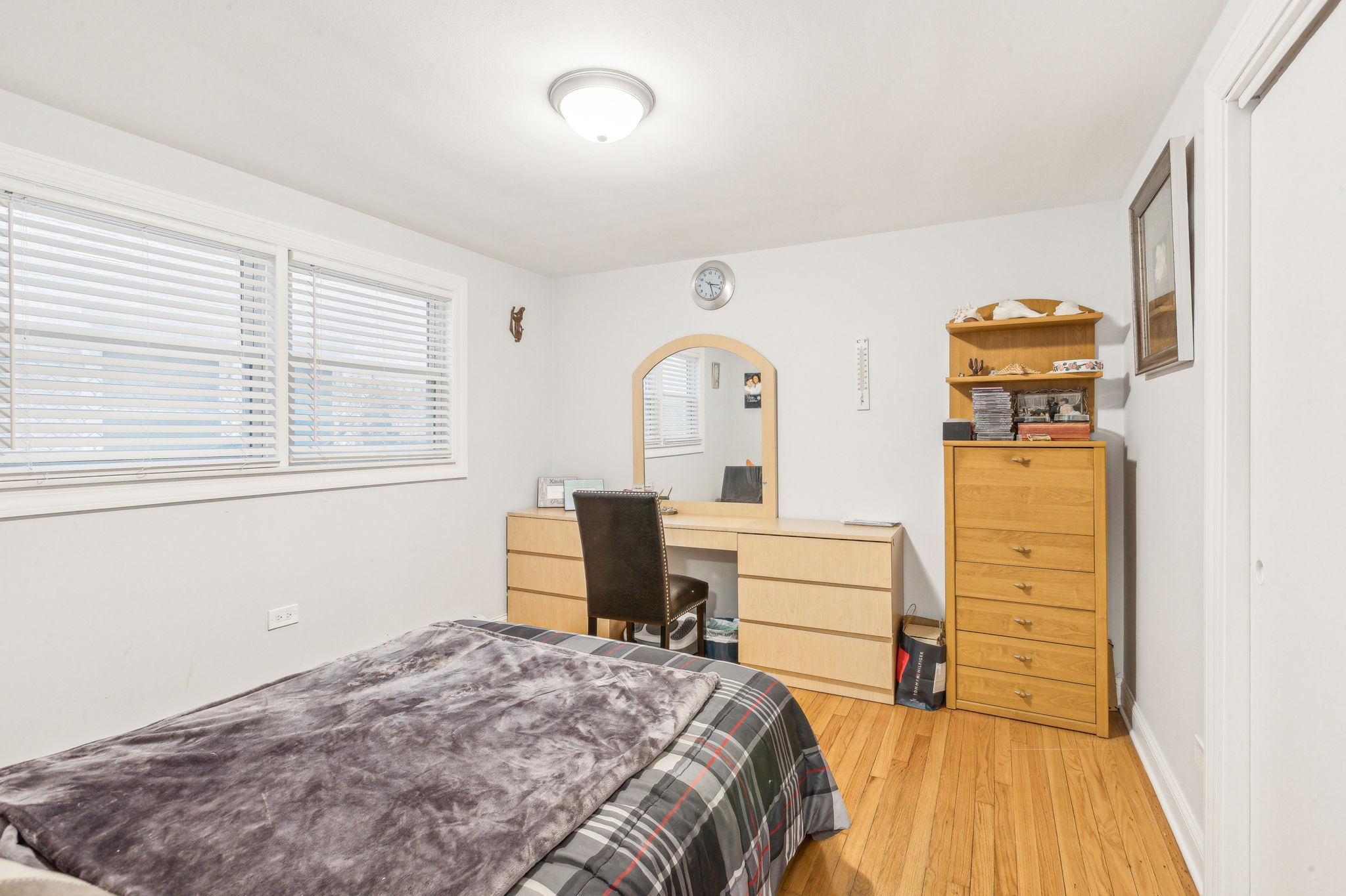 6851 W Gunnison St Unit Basement-2205-011