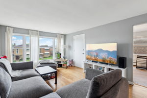 6851 W Gunnison St Unit 2-2205-005