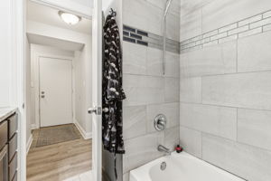6851 W Gunnison St Unit Basement-2205-016