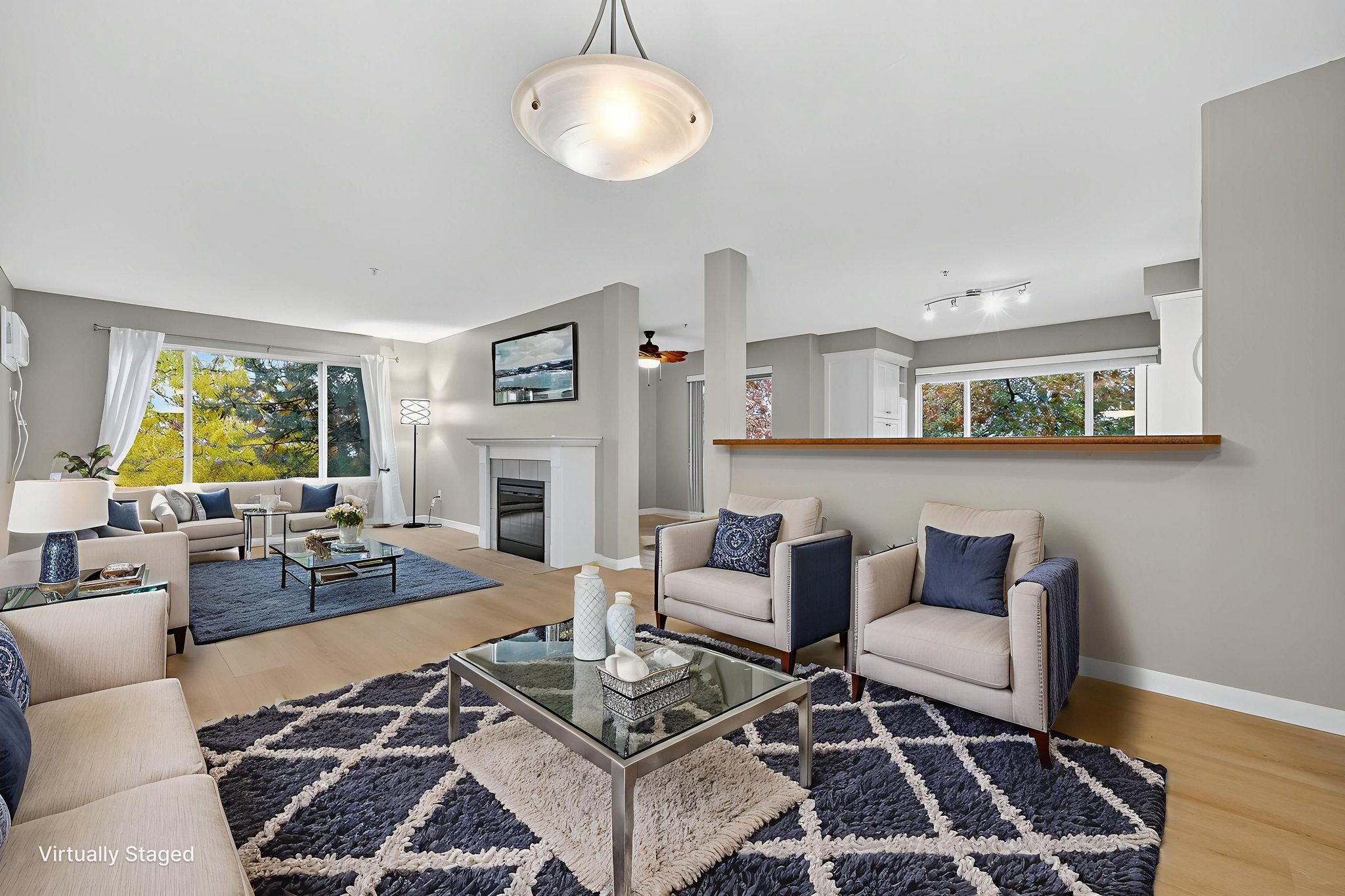 0Y5A8132 virtually staged.jpeg