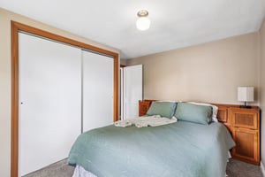 Portage Lakes Drive-S2305-030.jpg