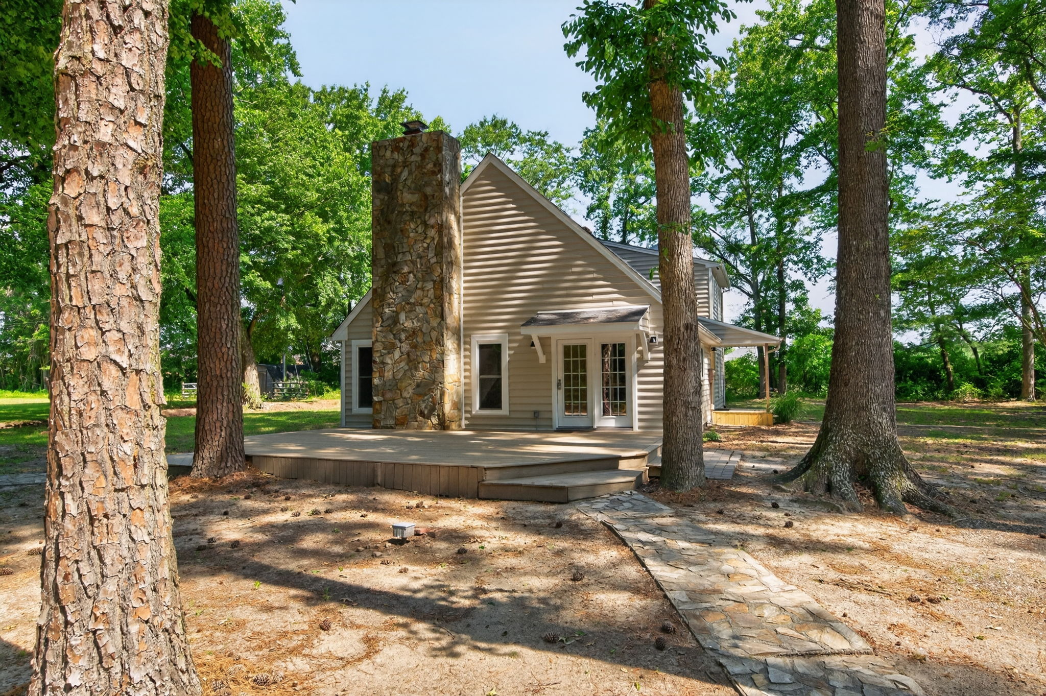 Exterior - Side