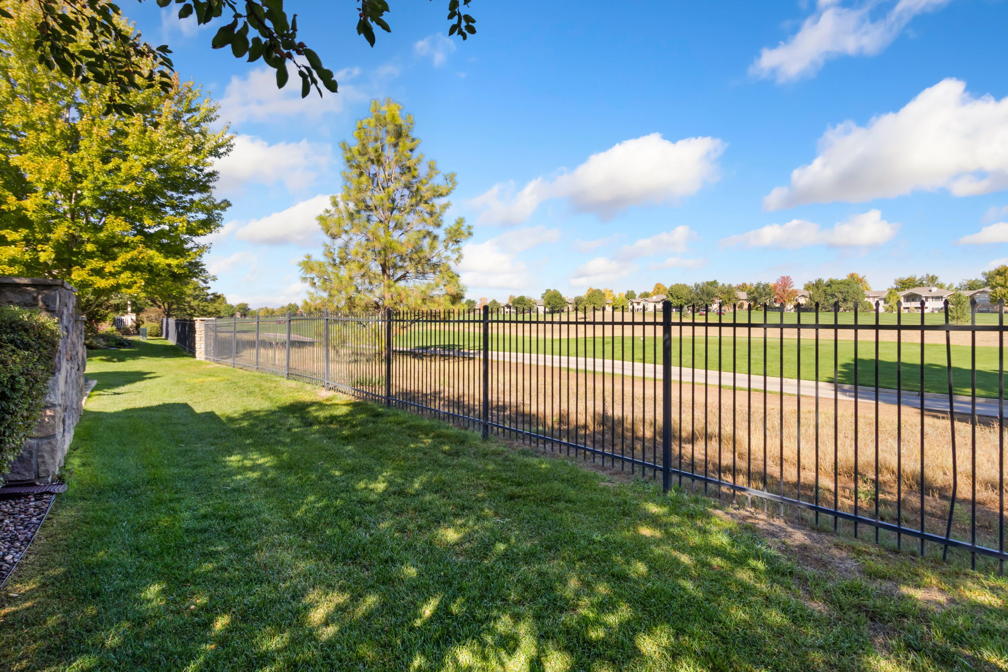  Photo 38