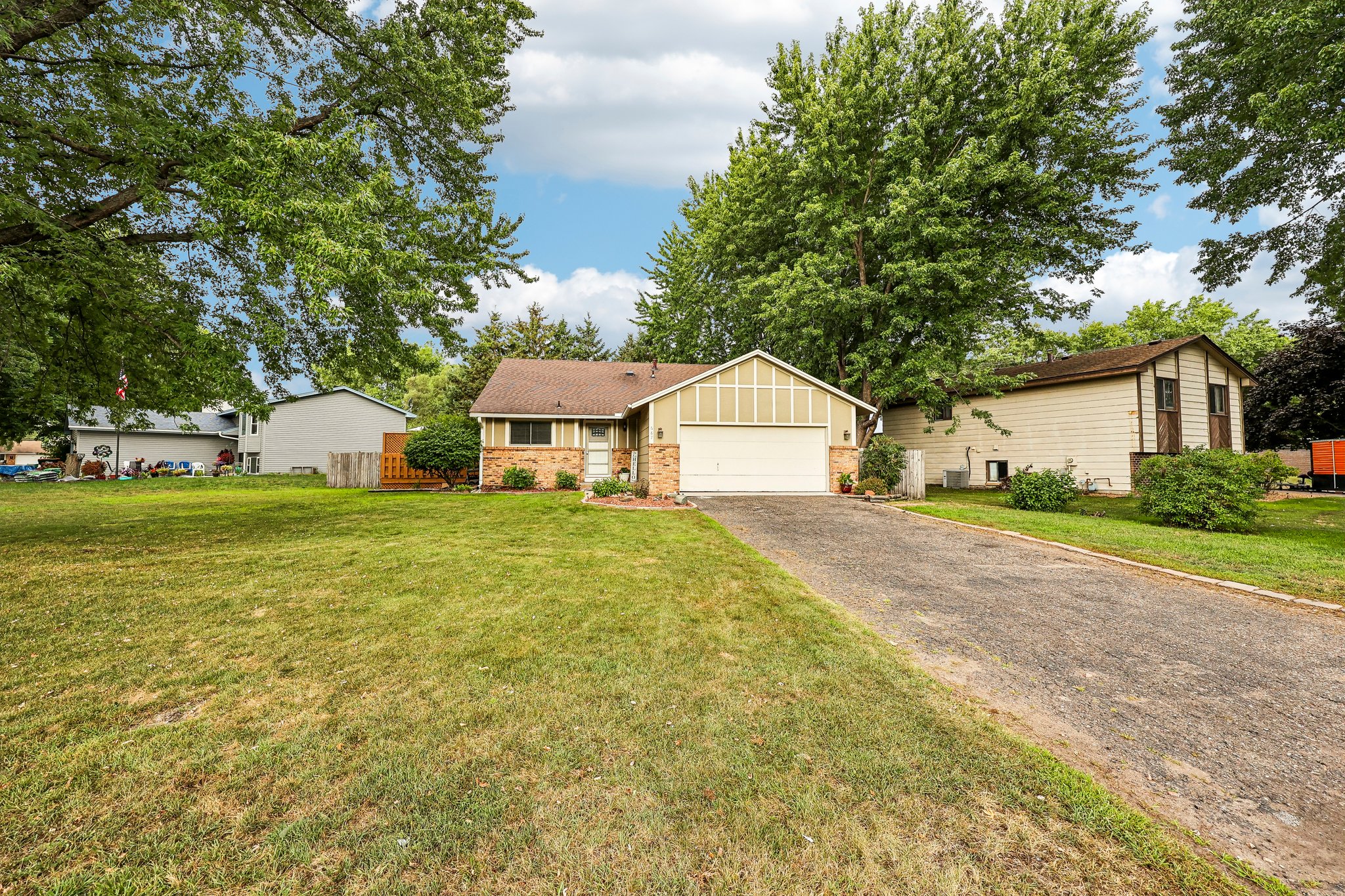 116th Ln NE-S2108-002.jpg