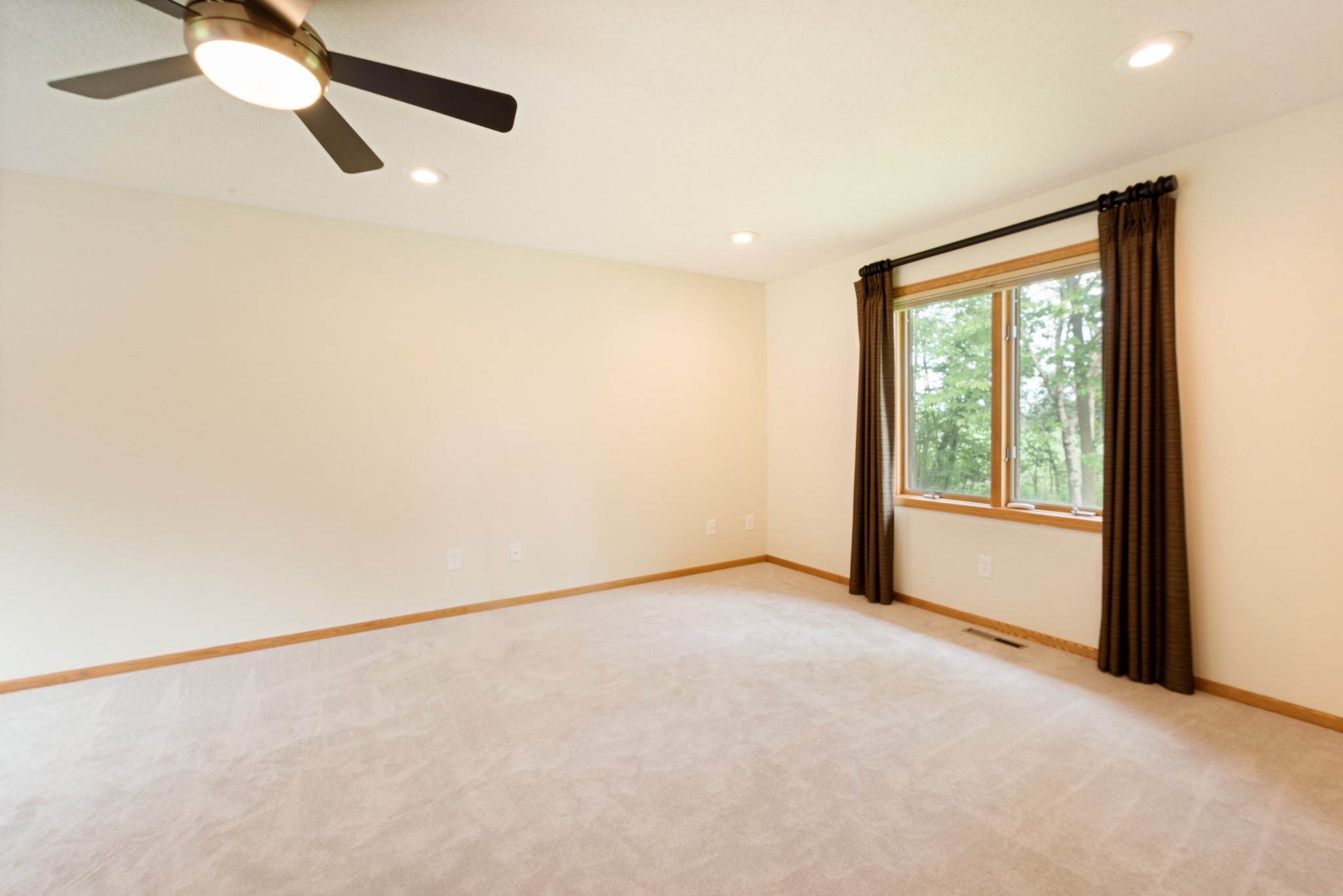 6870 Greenway Ln N, Forest Lake, MN 55025, USA Photo 3