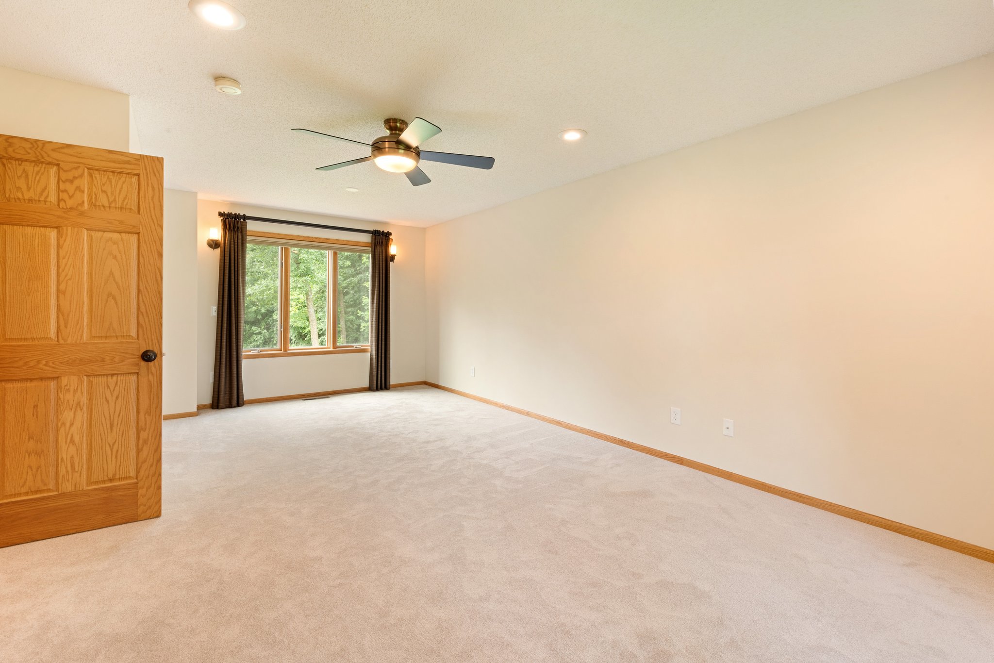 6870 Greenway Ln N, Forest Lake, MN 55025, USA Photo 5
