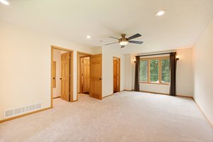 6870 Greenway Ln N, Forest Lake, MN 55025, USA Photo 5