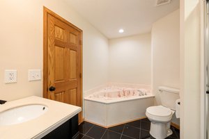 6870 Greenway Ln N, Forest Lake, MN 55025, USA Photo 7