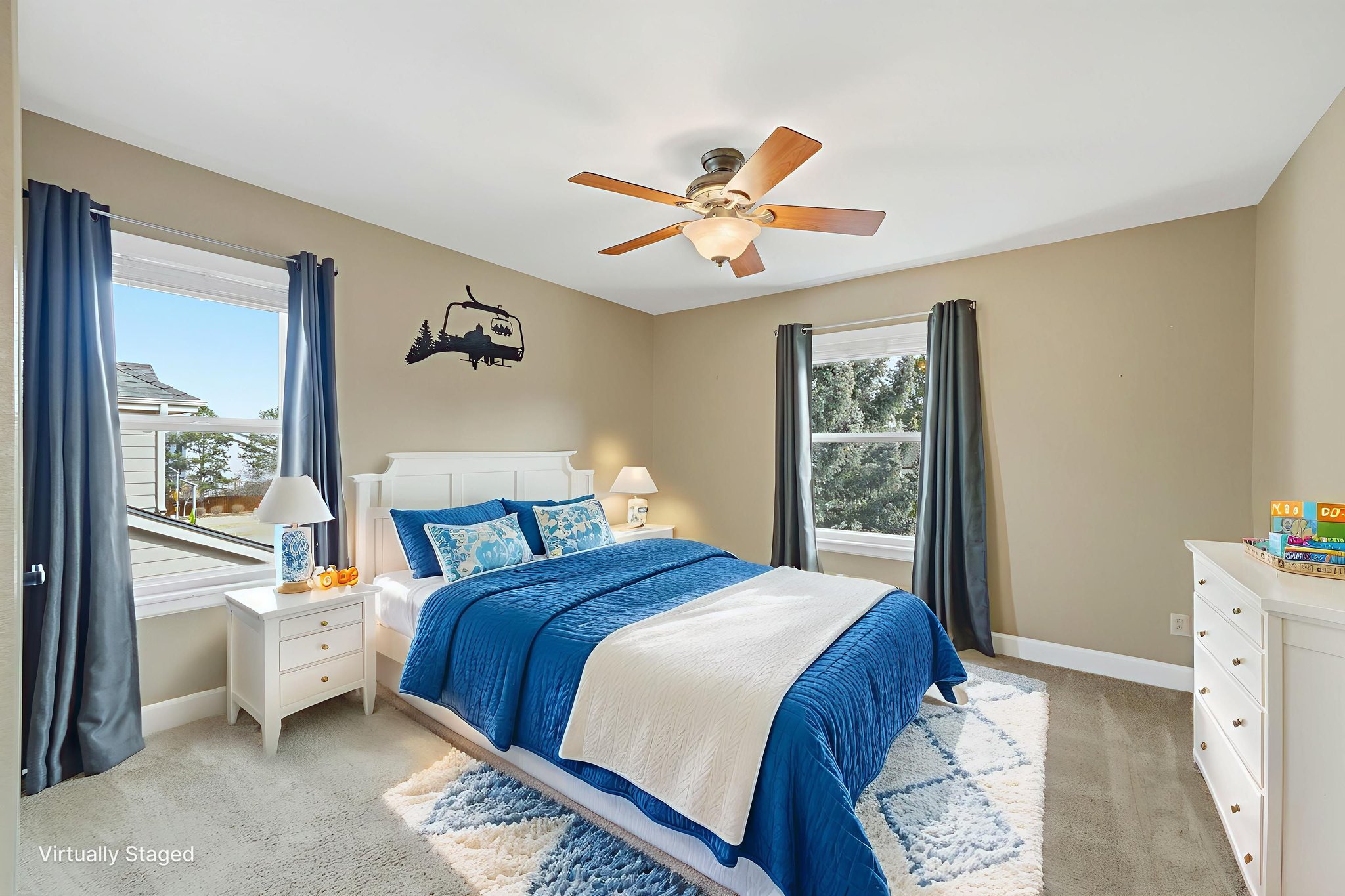 DSC07466 virtually staged.jpeg