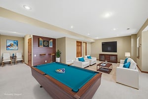 DSC07191 virtually staged.jpeg