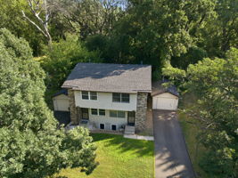 Photo 0