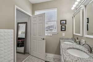 Cadillac Cir-S0302-019.jpg