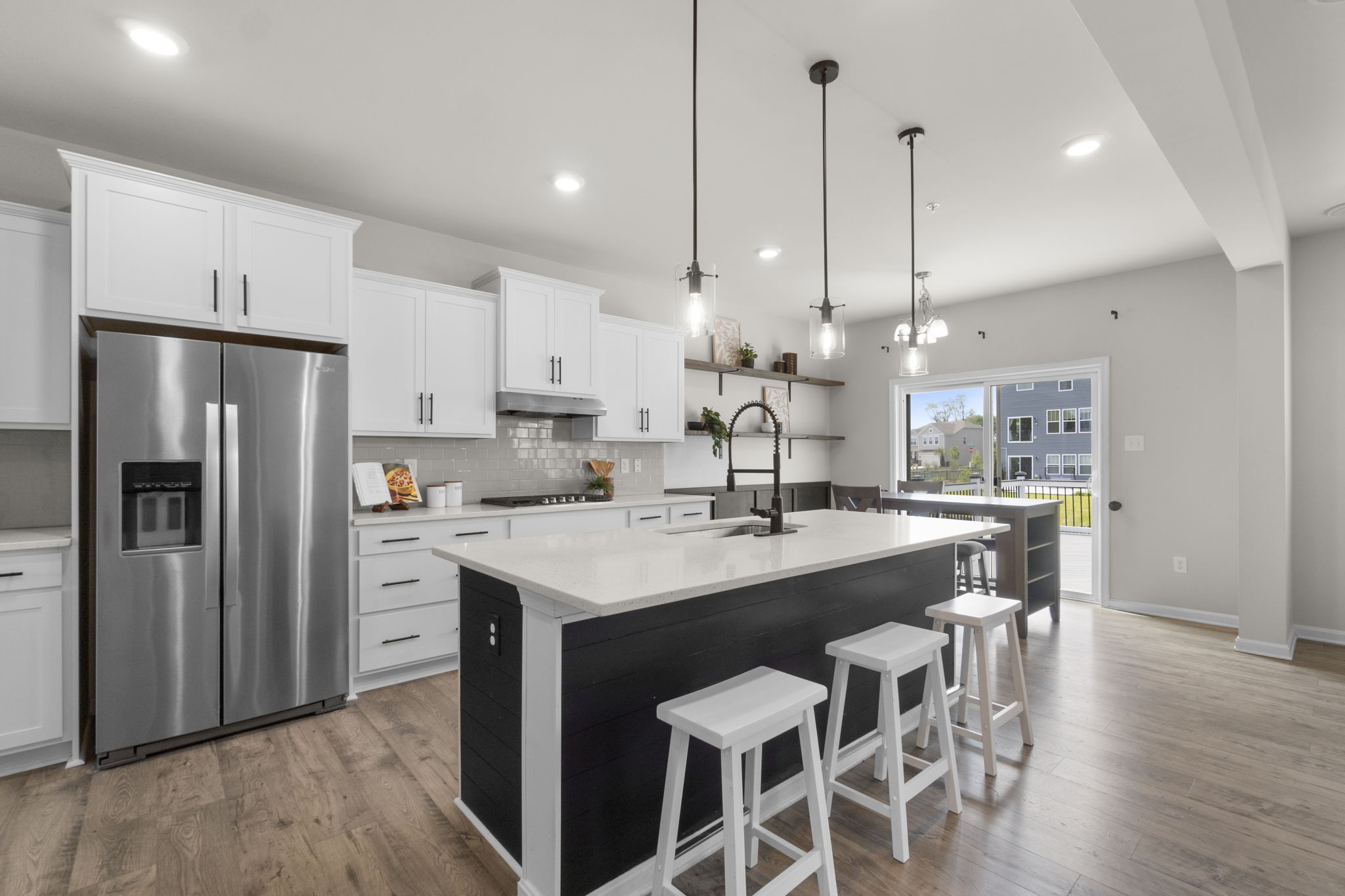  Photo 11