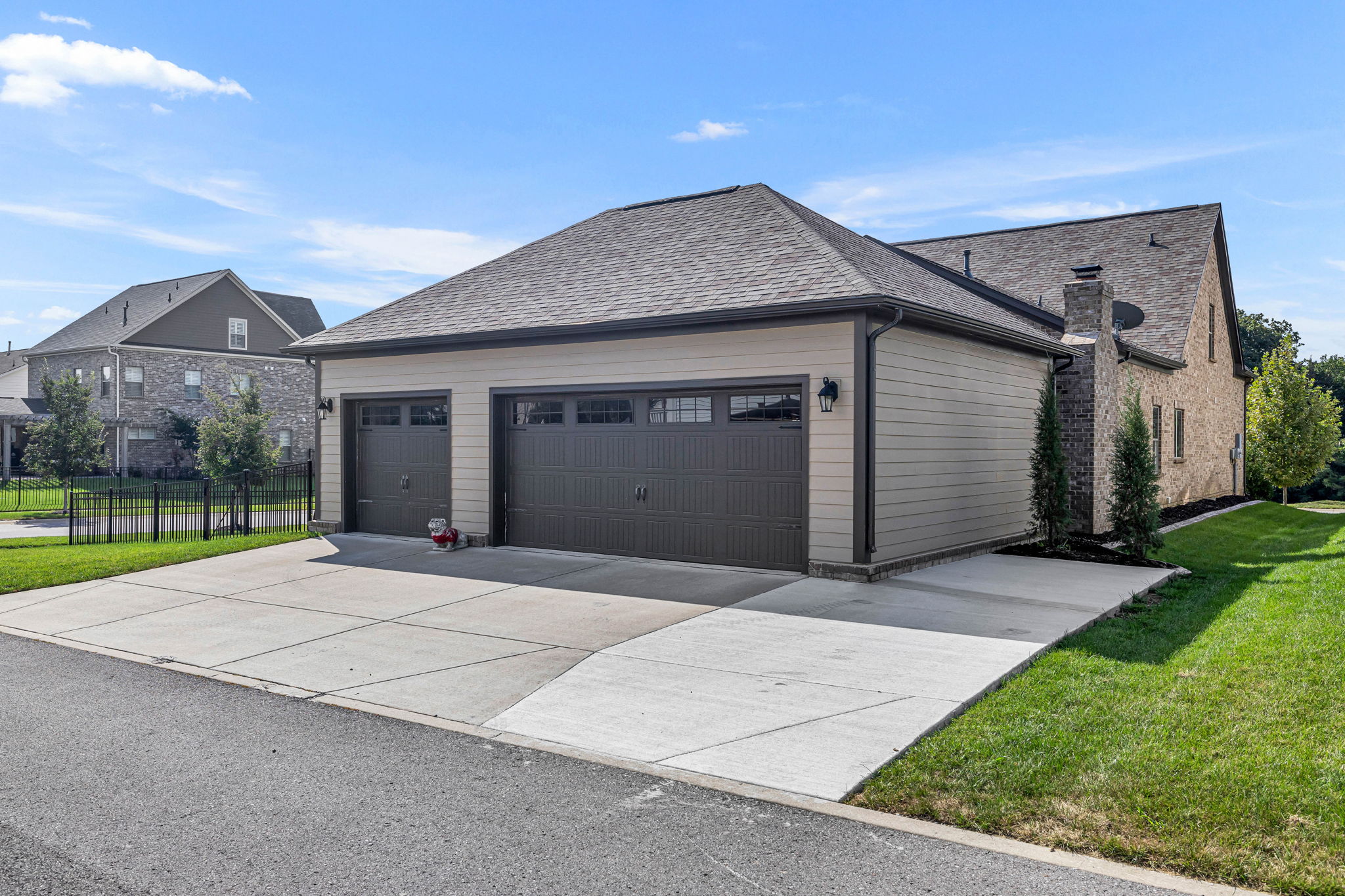 Spacious 3 car Garage