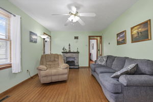 Photo 12