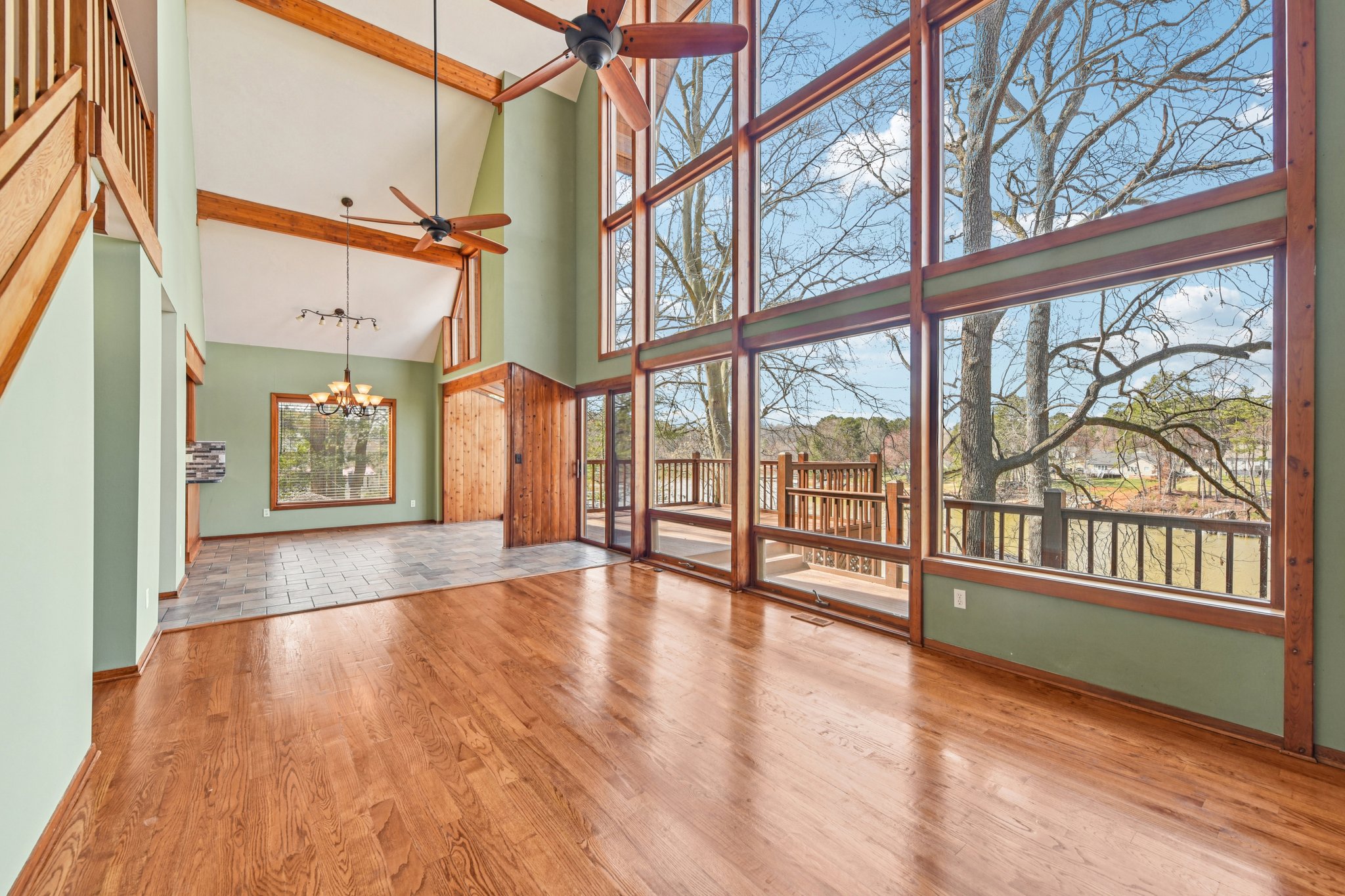 Shade Tree Ln-L0503-010.jpg