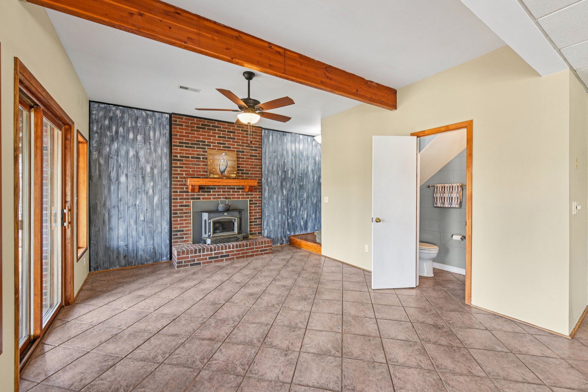 Shade Tree Ln-L0503-029.jpg