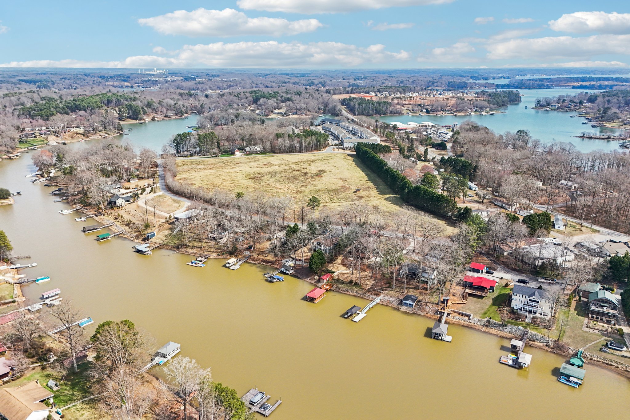 Shade Tree Ln-L0503-052.jpg