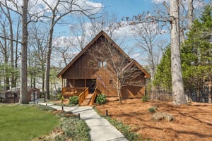 Shade Tree Ln-L0503-001.jpg