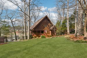 Shade Tree Ln-L0503-003.jpg