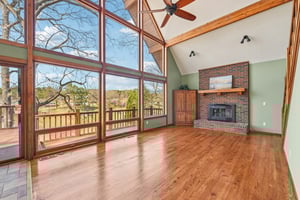 Shade Tree Ln-L0503-007.jpg