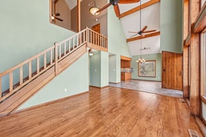 Shade Tree Ln-L0503-009.jpg