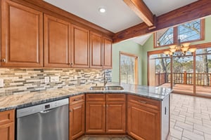 Shade Tree Ln-L0503-014.jpg