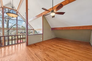 Shade Tree Ln-L0503-018.jpg