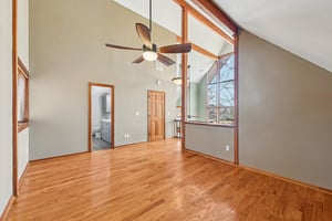 Shade Tree Ln-L0503-019.jpg