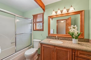 Shade Tree Ln-L0503-023.jpg