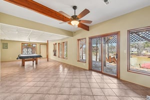 Shade Tree Ln-L0503-027.jpg