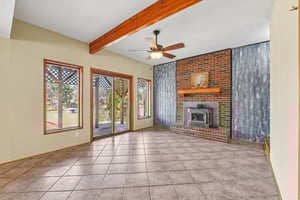 Shade Tree Ln-L0503-031.jpg