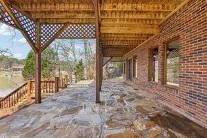 Shade Tree Ln-L0503-037.jpg