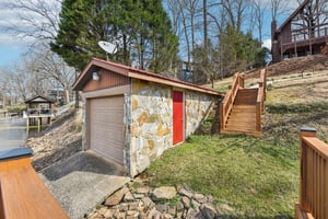 Shade Tree Ln-L0503-043.jpg