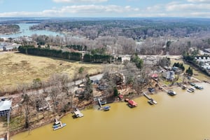 Shade Tree Ln-L0503-049.jpg