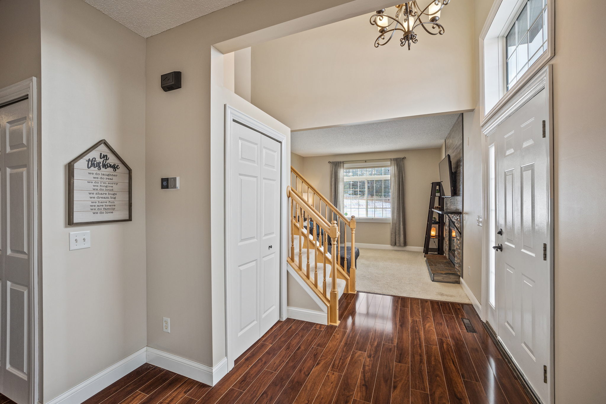 6887 Pine Crest Trail S, Cottage Grove, MN 55016, USA Photo 3