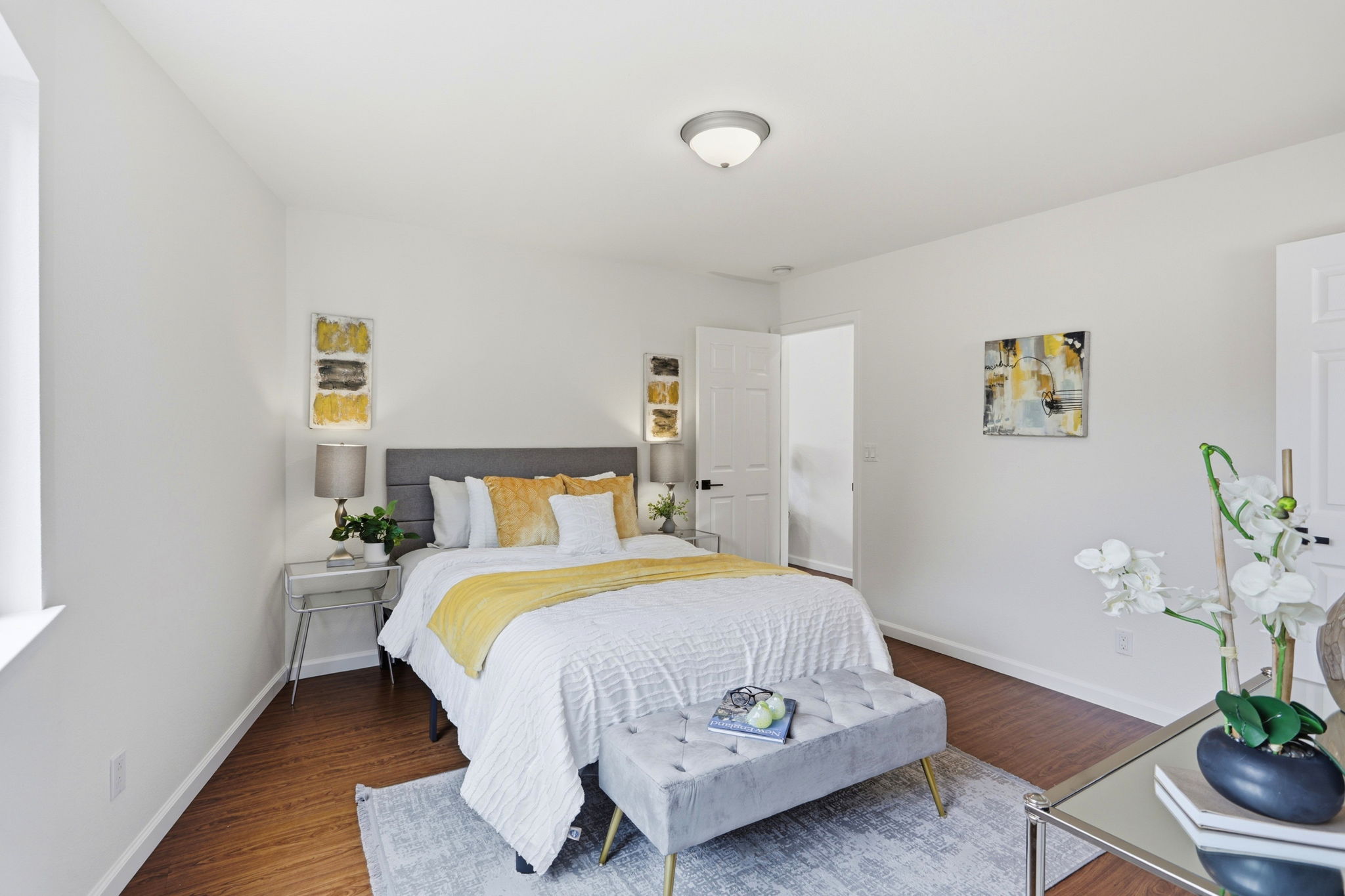 024_F8_6887 Rockton Ave