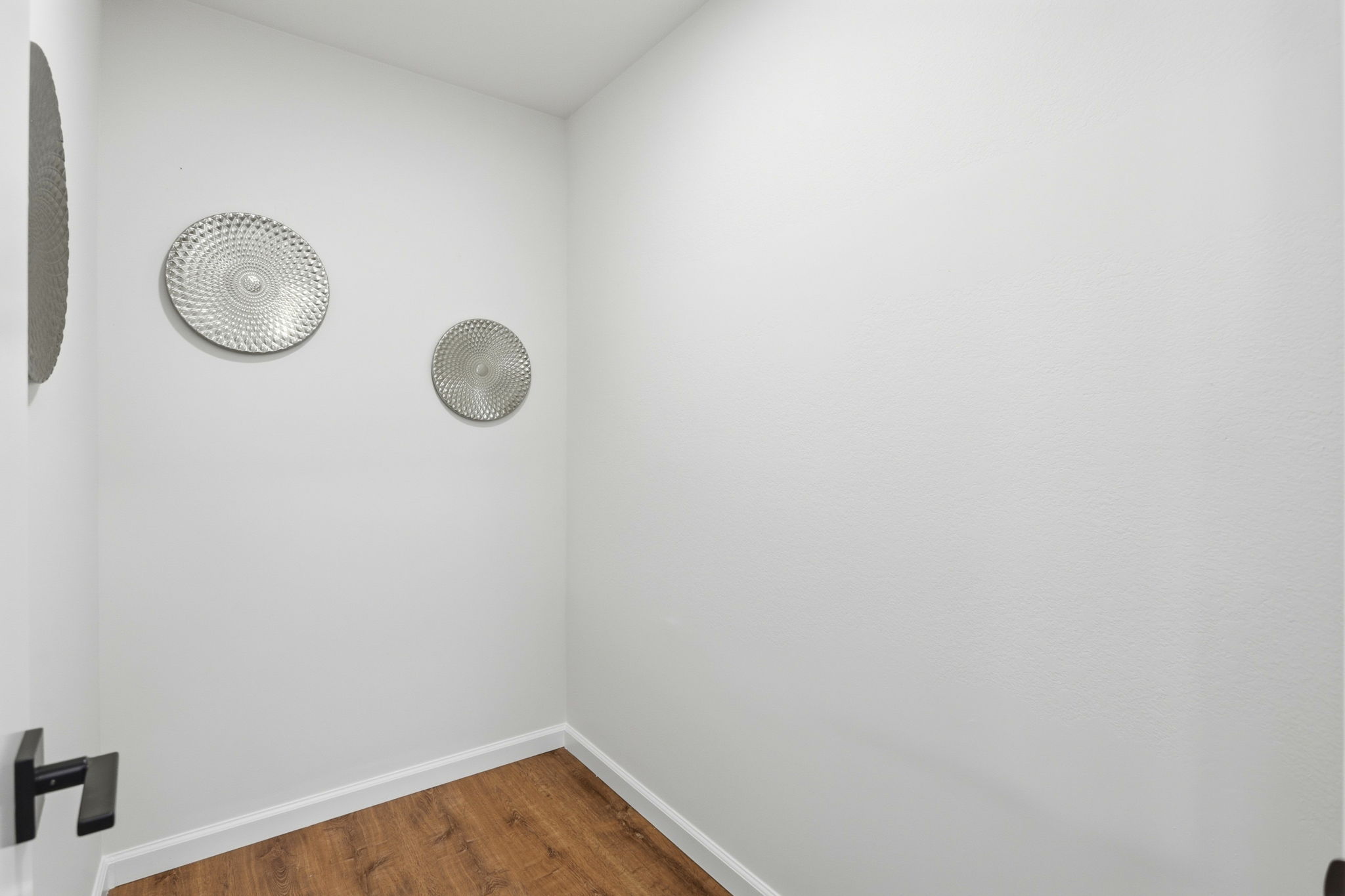 033_F8_6887 Rockton Ave